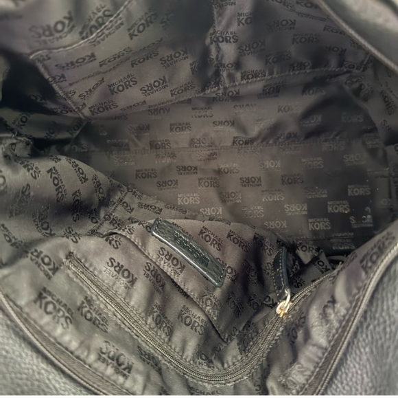 Michael Kors Pebbled Leather Chain Hobo Bag EUC - Picture 7 of 7